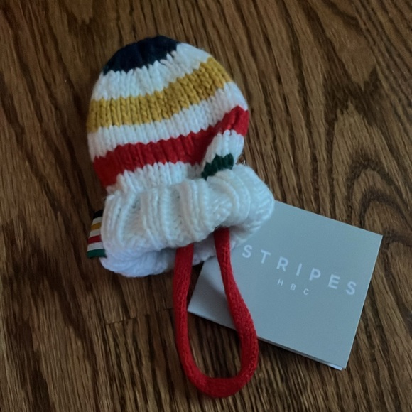 HBC Holiday Ornament mitt. (Savings if you buy more then one) - Picture 2 of 7